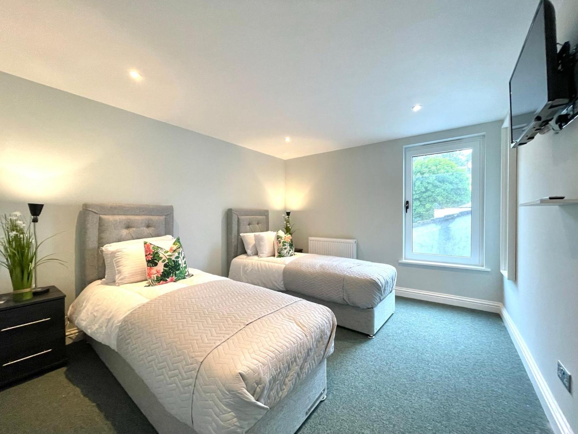 2 Bedroom Apartments Stopoverz Bristol Eksteriør billede