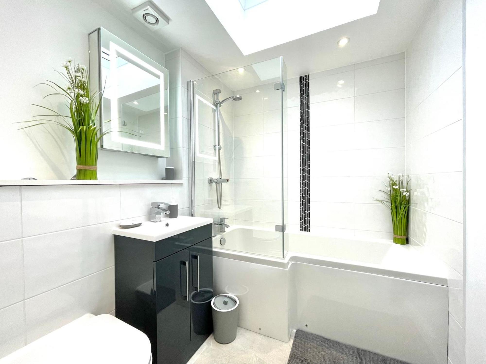2 Bedroom Apartments Stopoverz Bristol Eksteriør billede