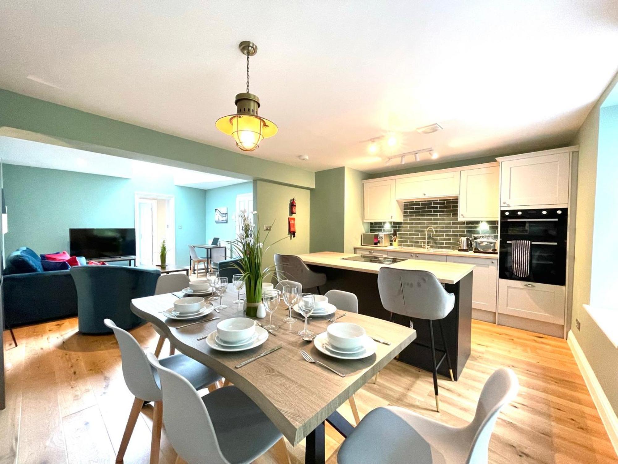 2 Bedroom Apartments Stopoverz Bristol Eksteriør billede