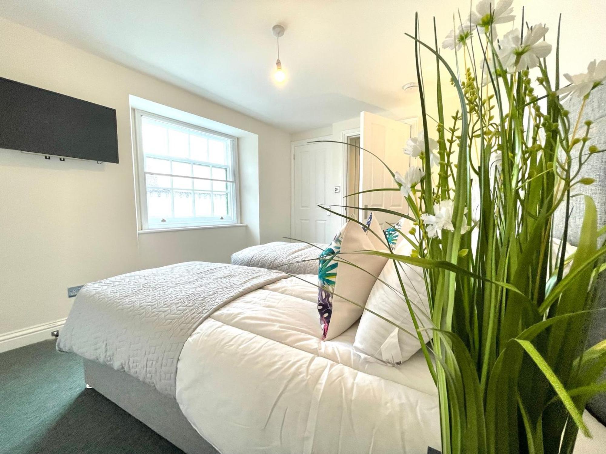 2 Bedroom Apartments Stopoverz Bristol Eksteriør billede