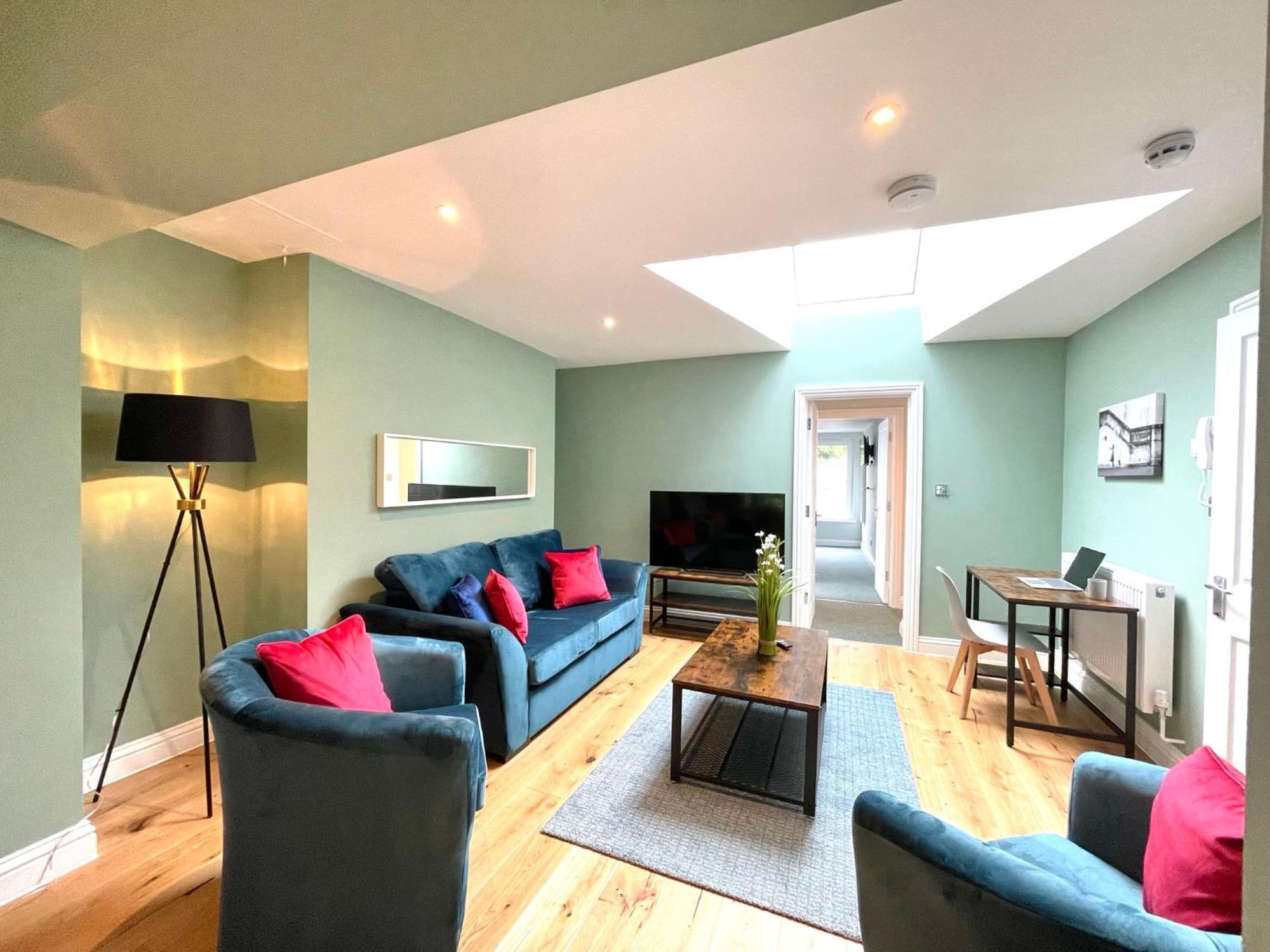 2 Bedroom Apartments Stopoverz Bristol Eksteriør billede
