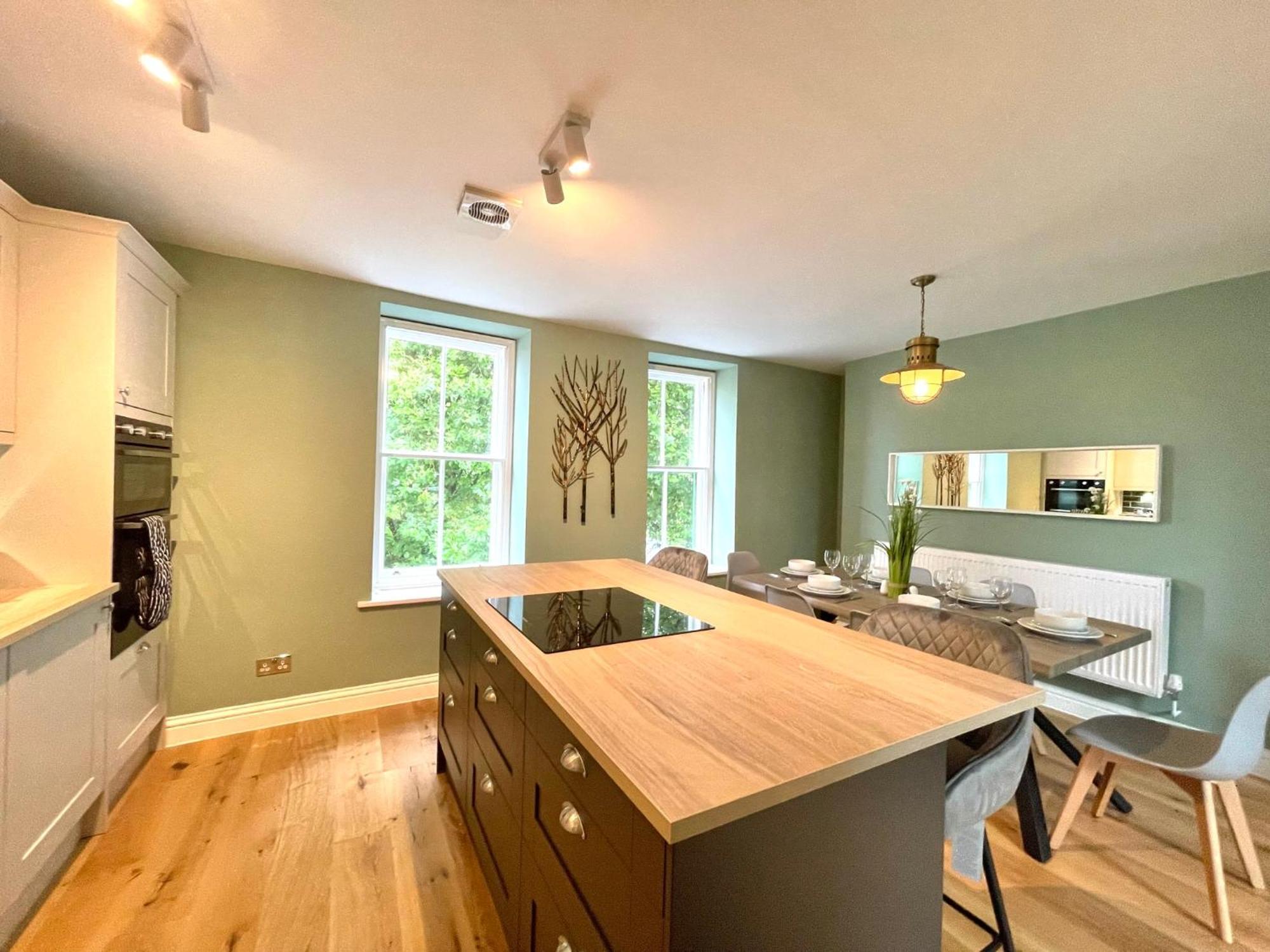 2 Bedroom Apartments Stopoverz Bristol Eksteriør billede