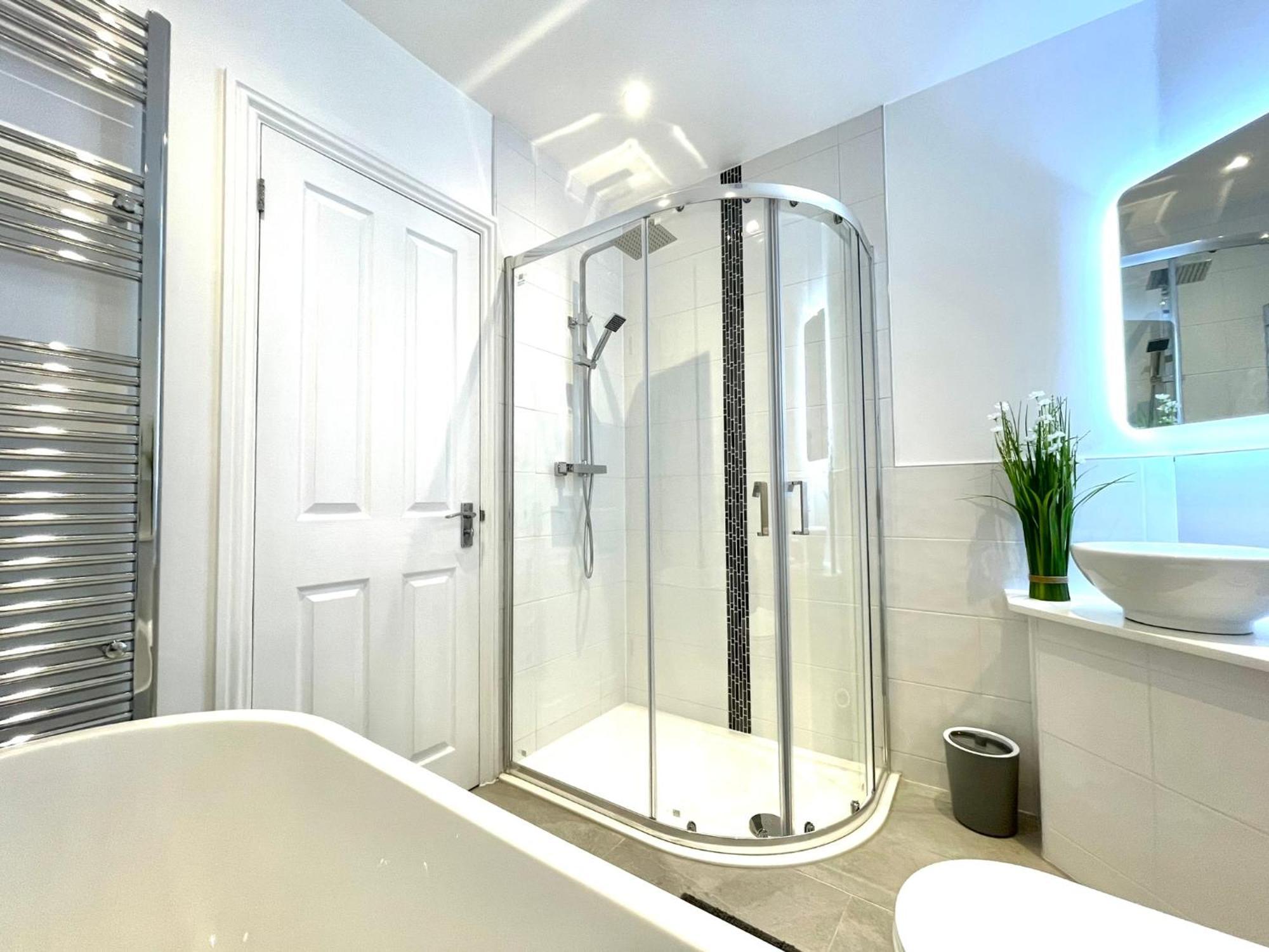 2 Bedroom Apartments Stopoverz Bristol Eksteriør billede