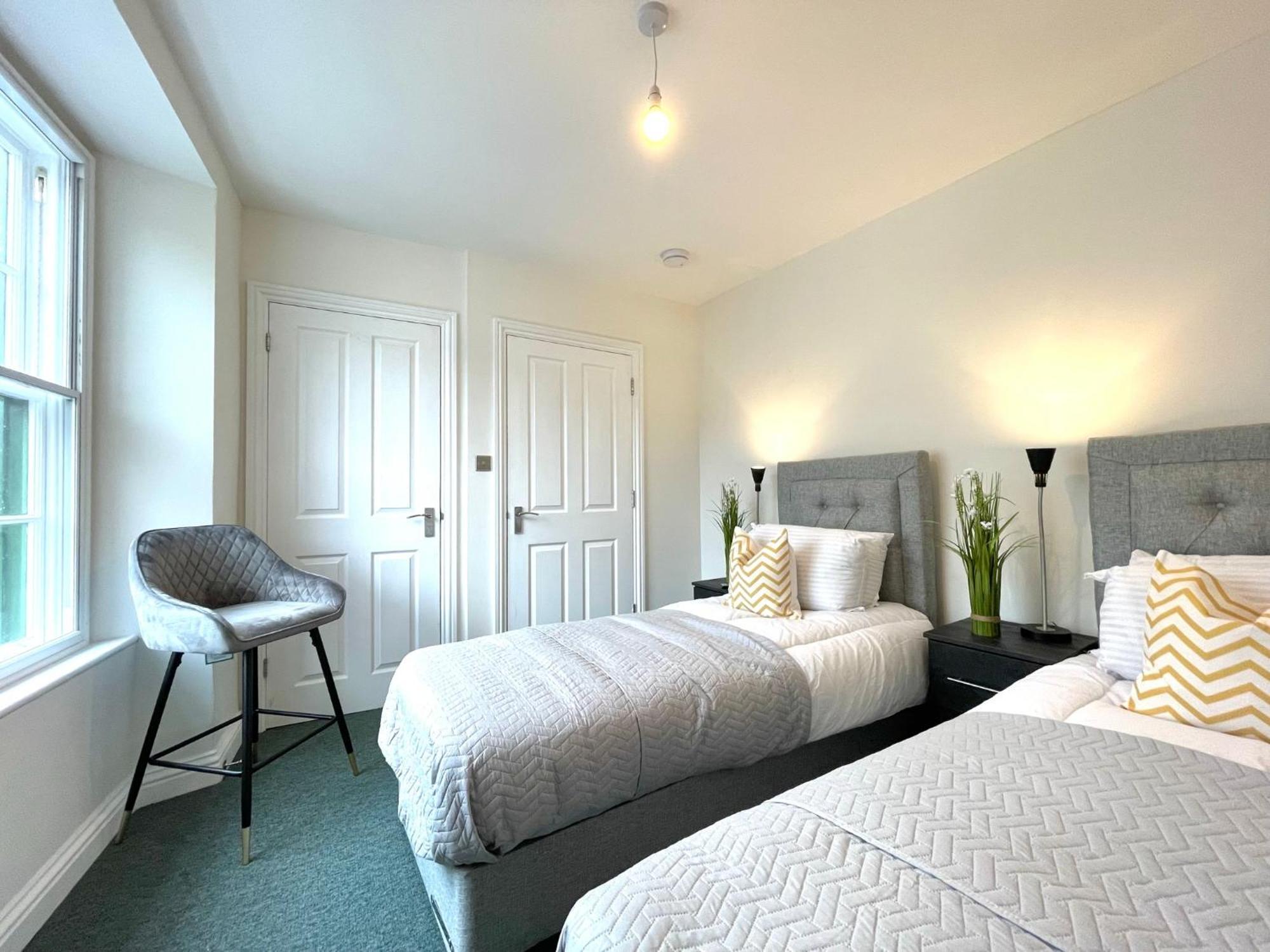 2 Bedroom Apartments Stopoverz Bristol Eksteriør billede