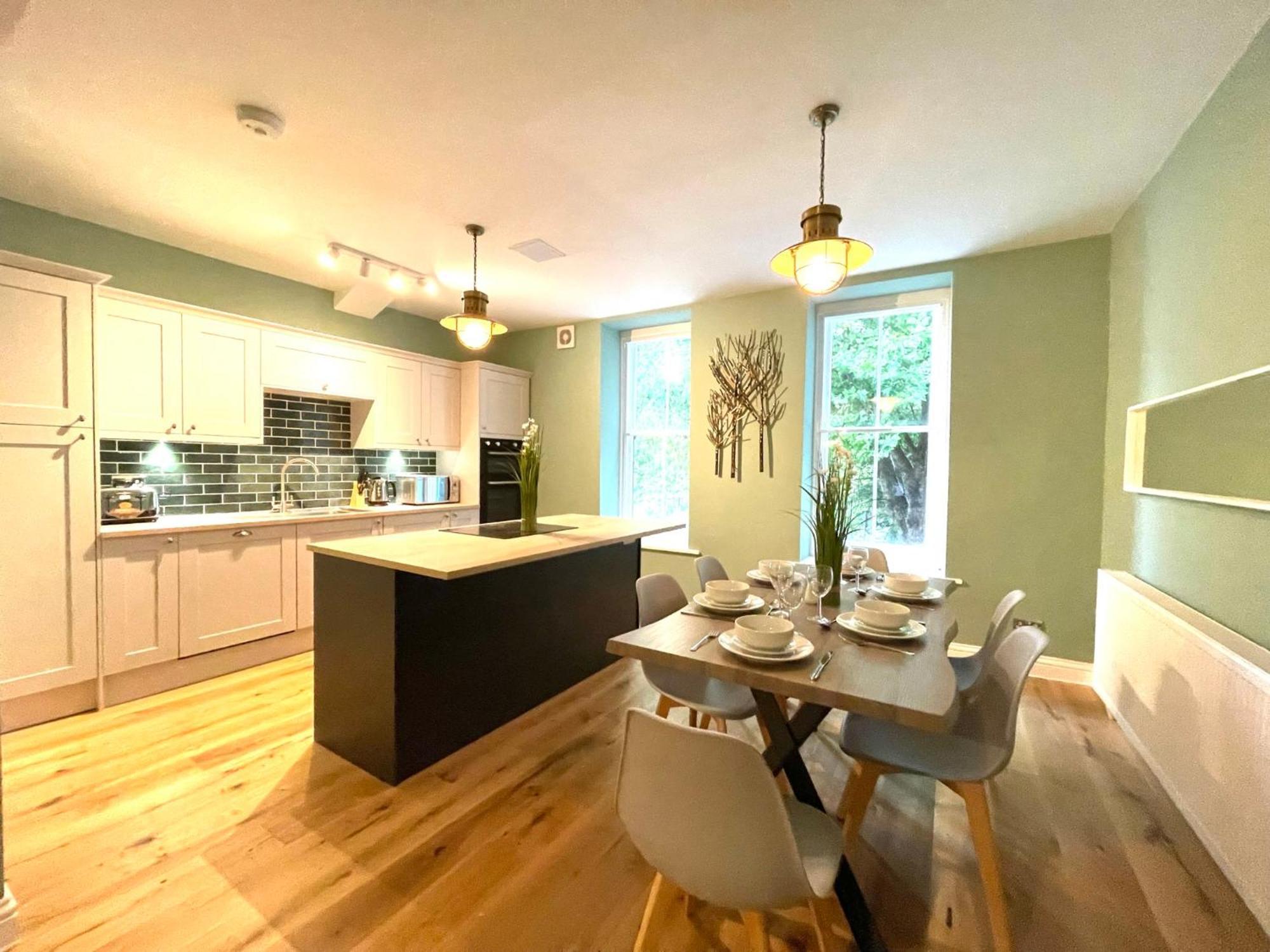 2 Bedroom Apartments Stopoverz Bristol Eksteriør billede