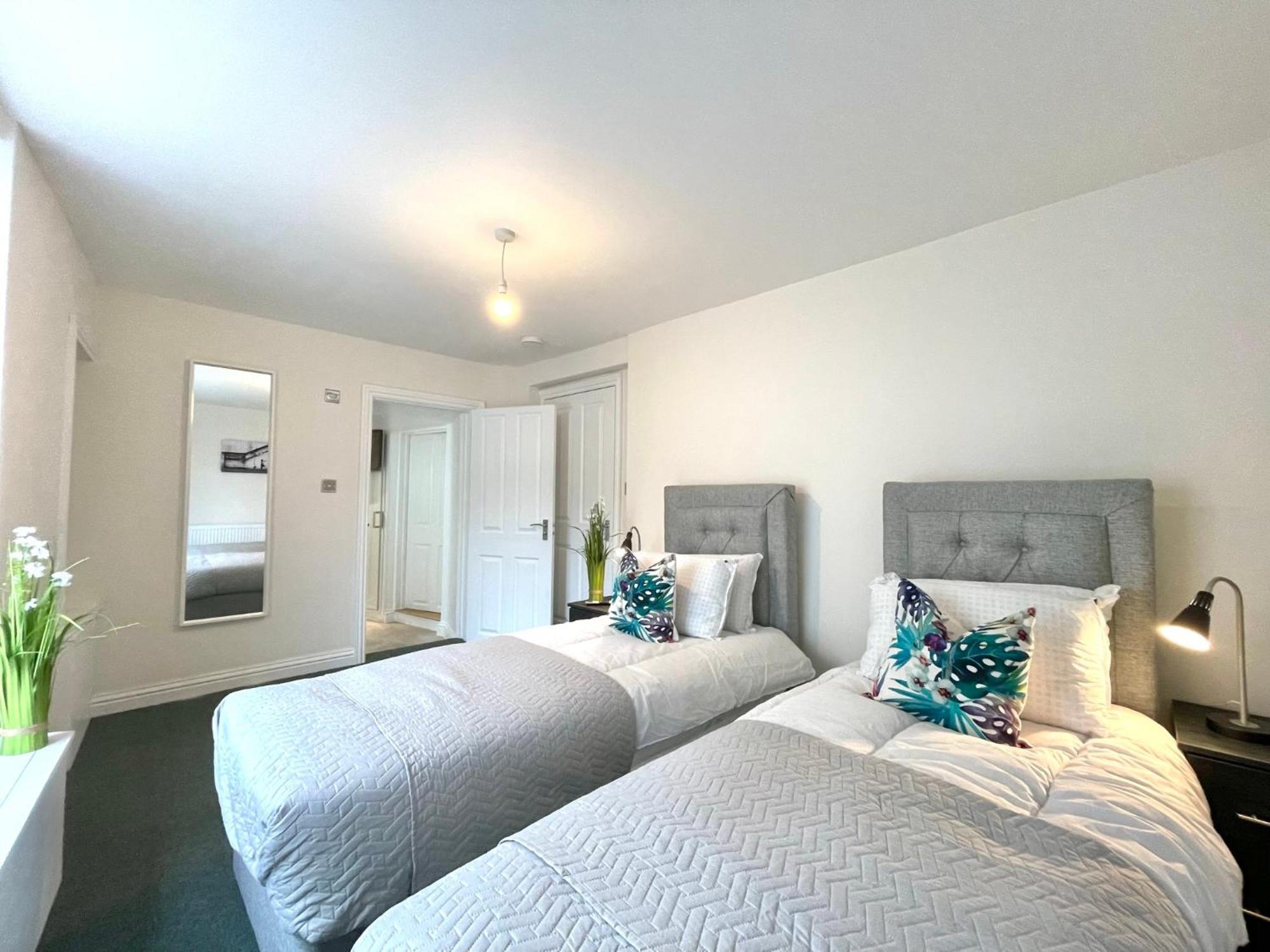 2 Bedroom Apartments Stopoverz Bristol Eksteriør billede