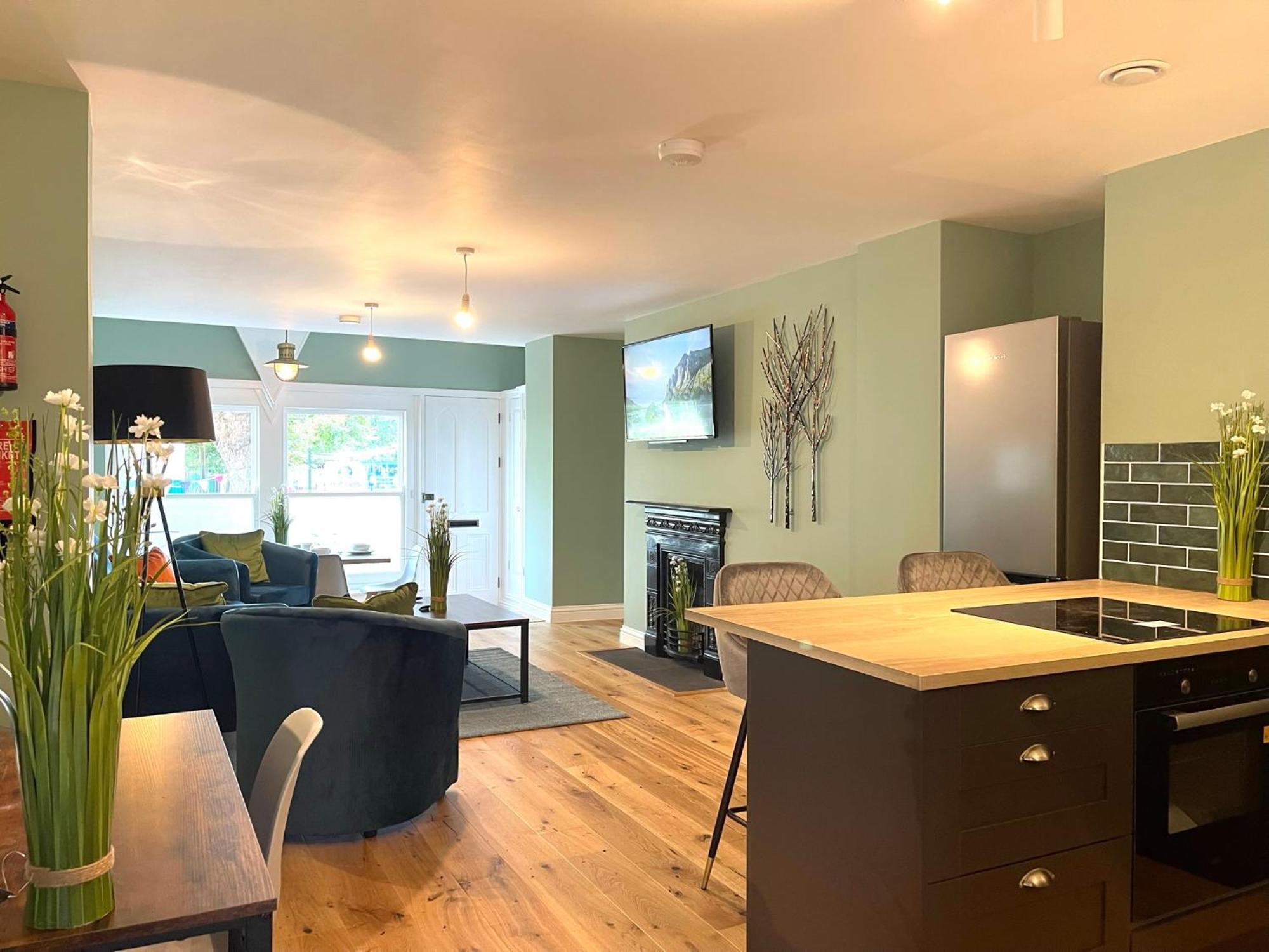2 Bedroom Apartments Stopoverz Bristol Eksteriør billede