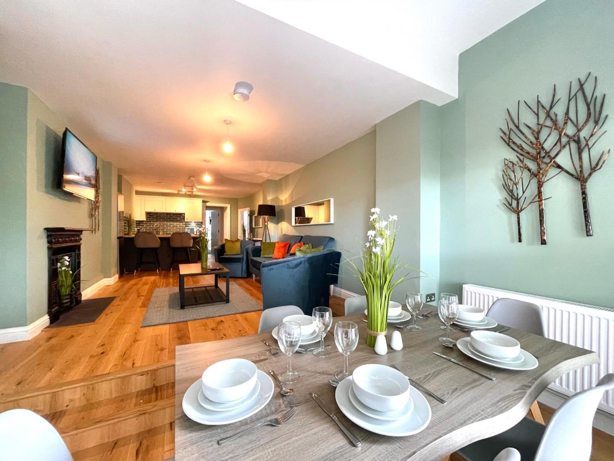 2 Bedroom Apartments Stopoverz Bristol Eksteriør billede