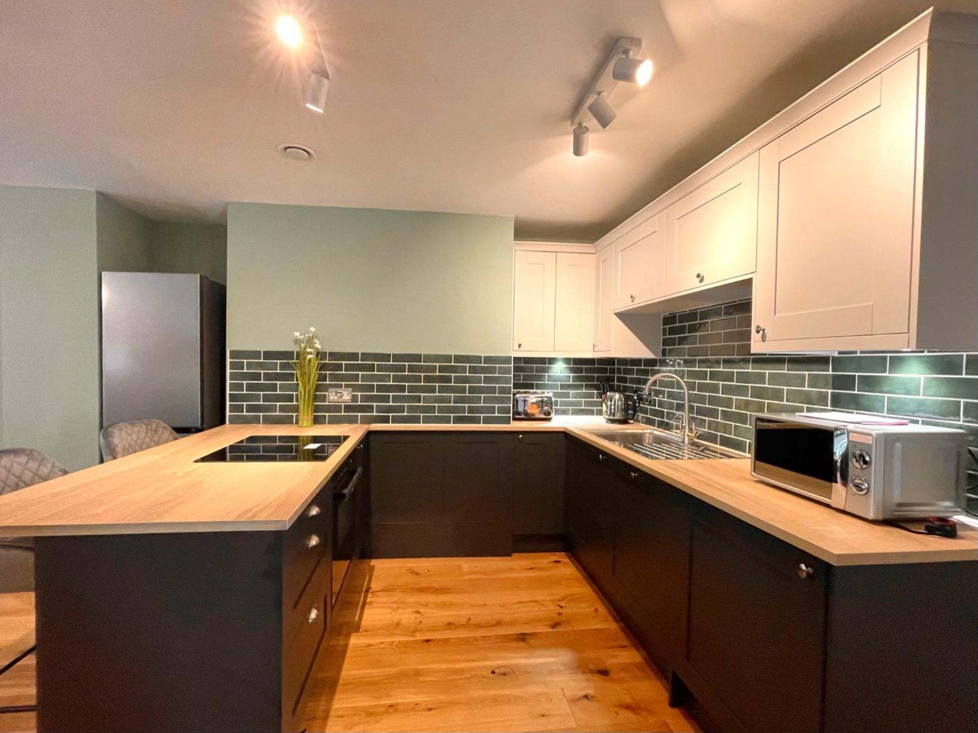 2 Bedroom Apartments Stopoverz Bristol Eksteriør billede